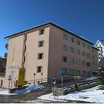 Grosszuegige 3 Schlafzimmer In Bergblick Zentral
