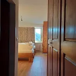 Grosszuegige 3 Schlafzimmer In Bergblick Zentral Lägenhet