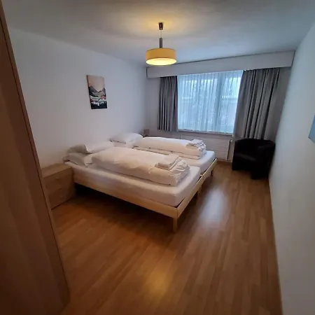 Grosszuegige 3 Schlafzimmer In Bergblick Zentral *