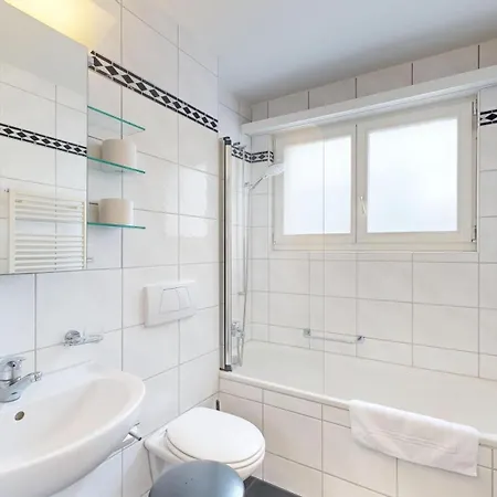 Grosszuegige 3 Schlafzimmer In Bergblick Zentral *