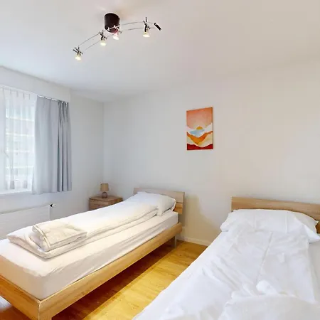 Grosszuegige 3 Schlafzimmer In Bergblick Zentral