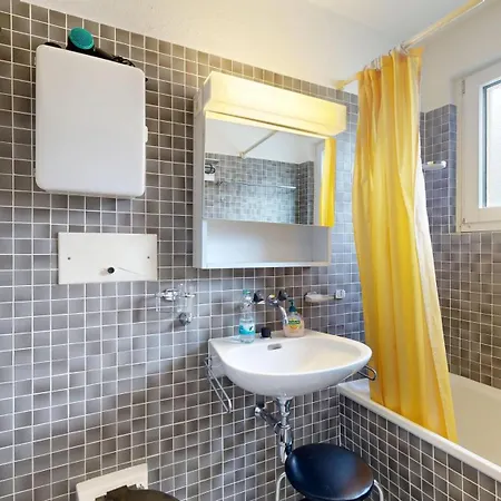 Grosszuegige 3 Schlafzimmer In Bergblick Zentral