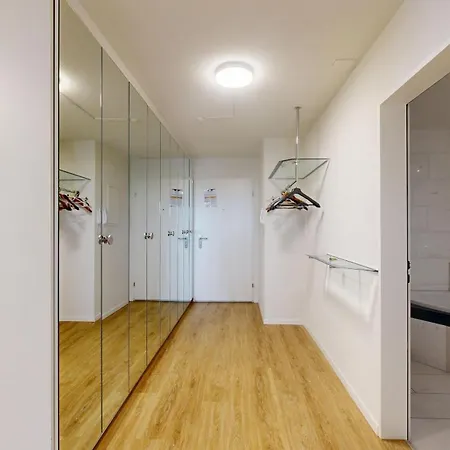 Lägenhet Grosszuegige 3 Schlafzimmer In Bergblick Zentral