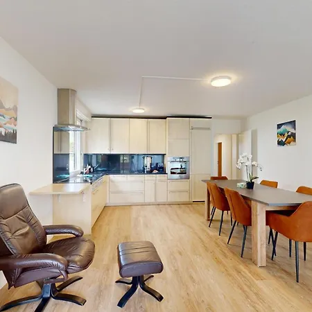 Lägenhet Grosszuegige 3 Schlafzimmer In Bergblick Zentral *