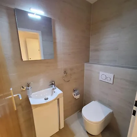 Grosszuegige 3 Schlafzimmer In Bergblick Zentral דירה