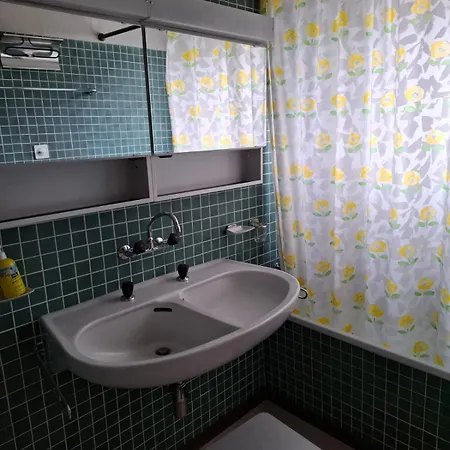 Cresta - Three Bedroom *
